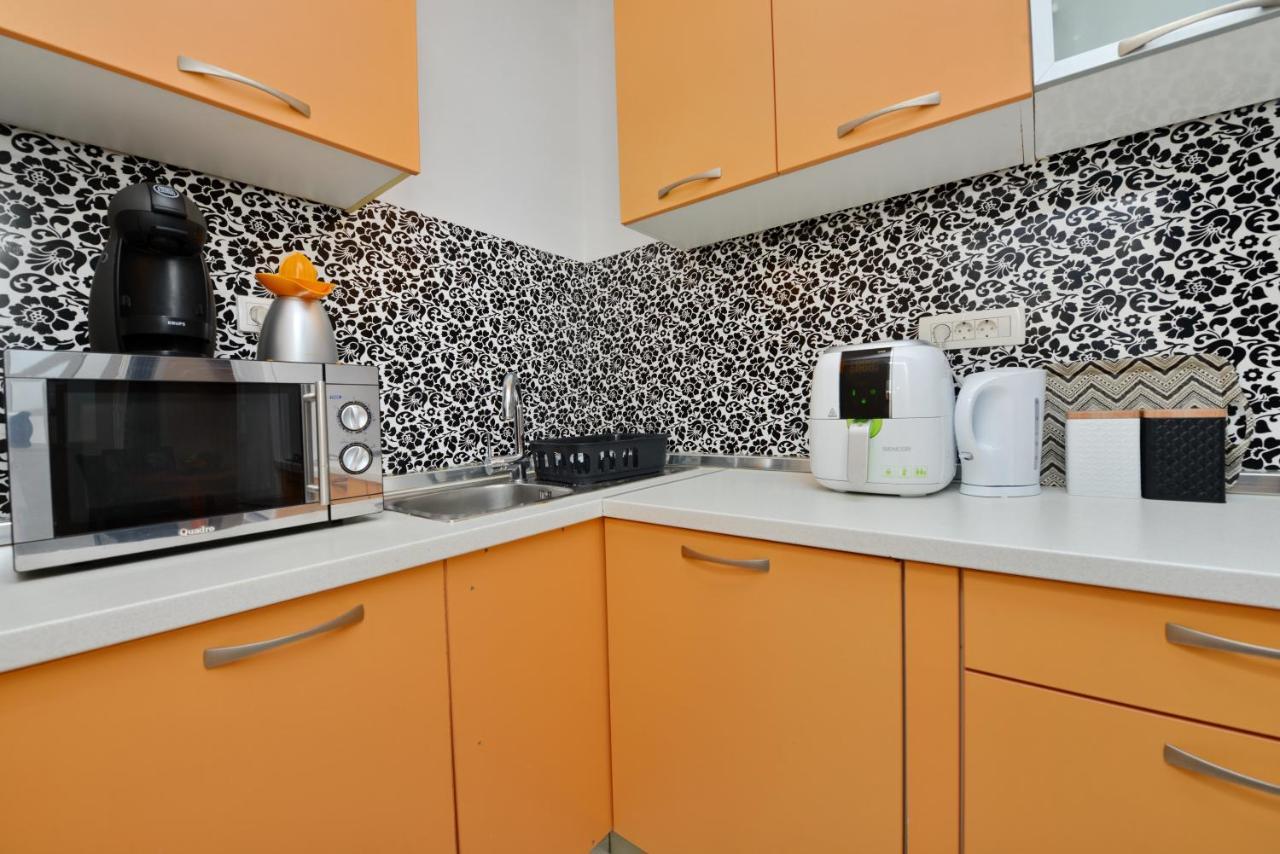 Rock Apartment *