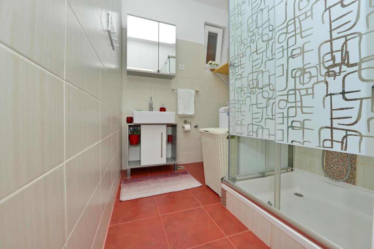 Rock Apartment